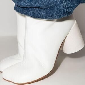MM6 Maison Martin Margiela White Lambskin Anatomic 45 Ankle Boots 37 NIB $550